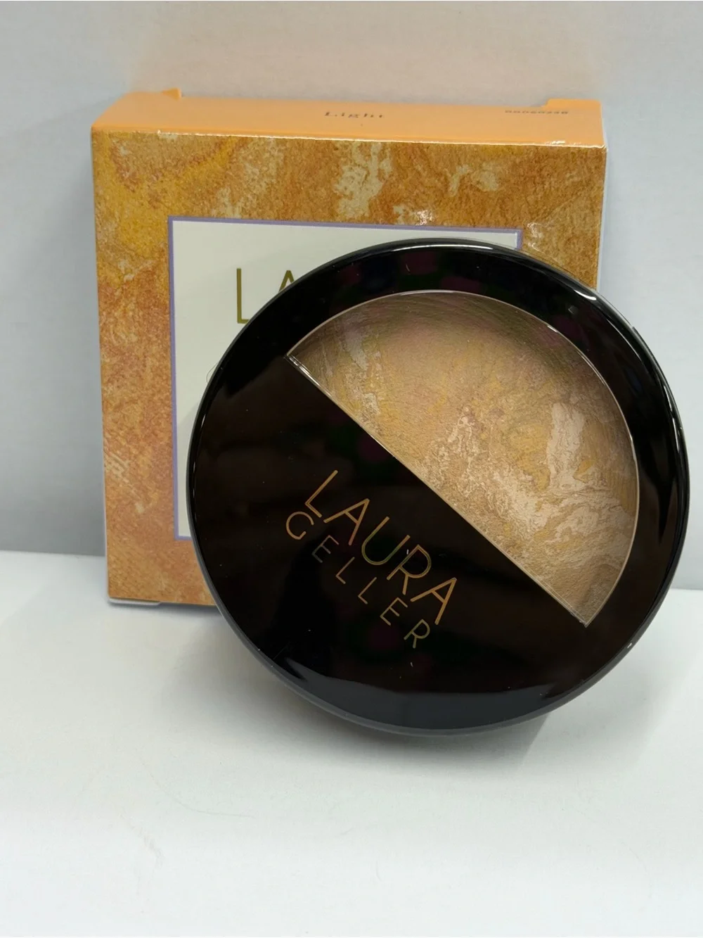 Laura Geller Baked Balance-N-Brighten Foundation Light 0.32 oz 9g NIB